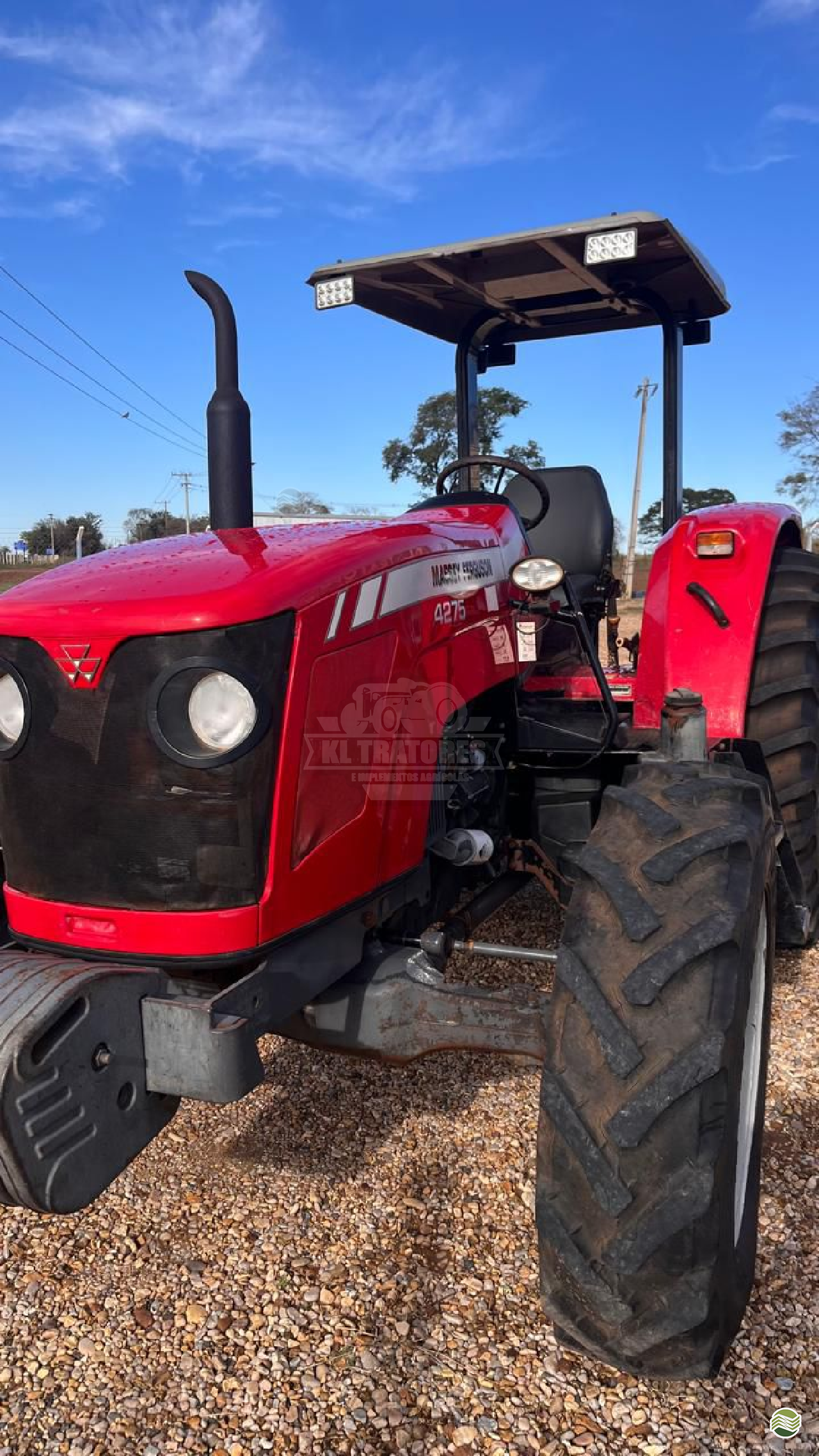 TRATOR MASSEY FERGUSON MF 4275 Tração 4x4 KL Tratores PENAPOLIS SÃO PAULO SP